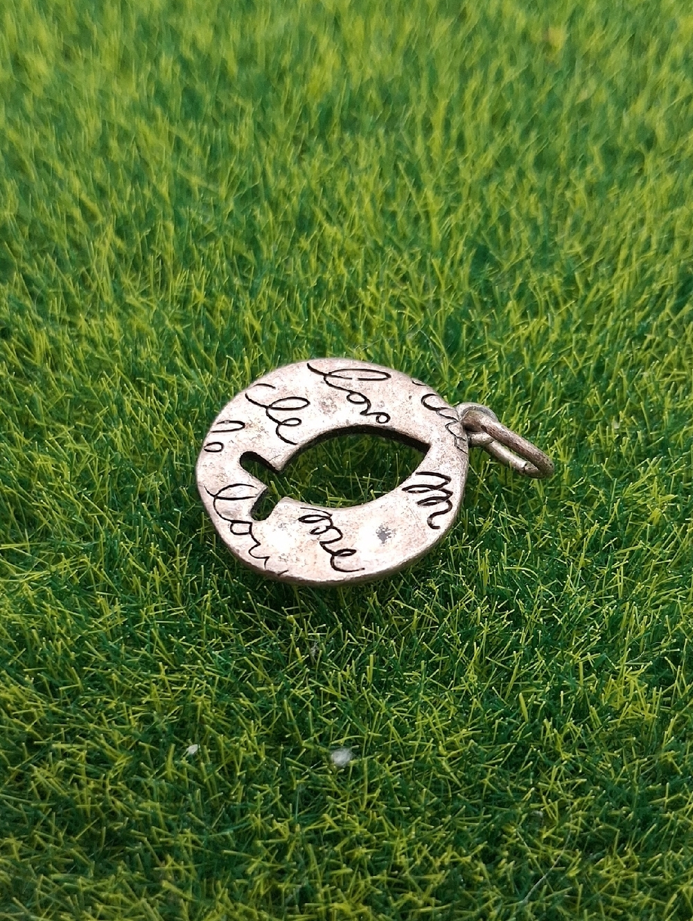 Round Fish Cutout Pendant in Aged Sterling Silver 925 P423